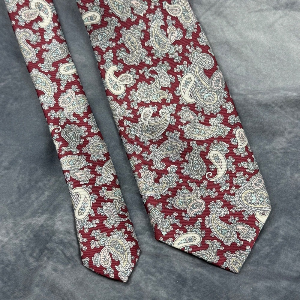 Resilio Mens Burgundy Paisley Silk Blend Necktie Traditional Formal Tie